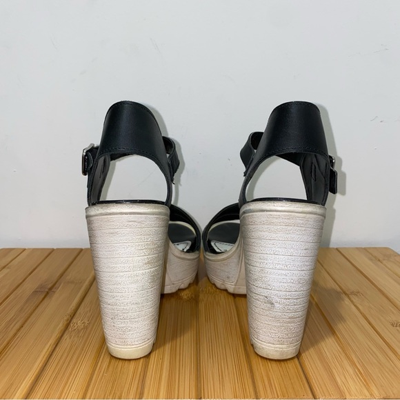 LAST CHANCE | Lug Sole Platform Heels - Picture 4 of 16